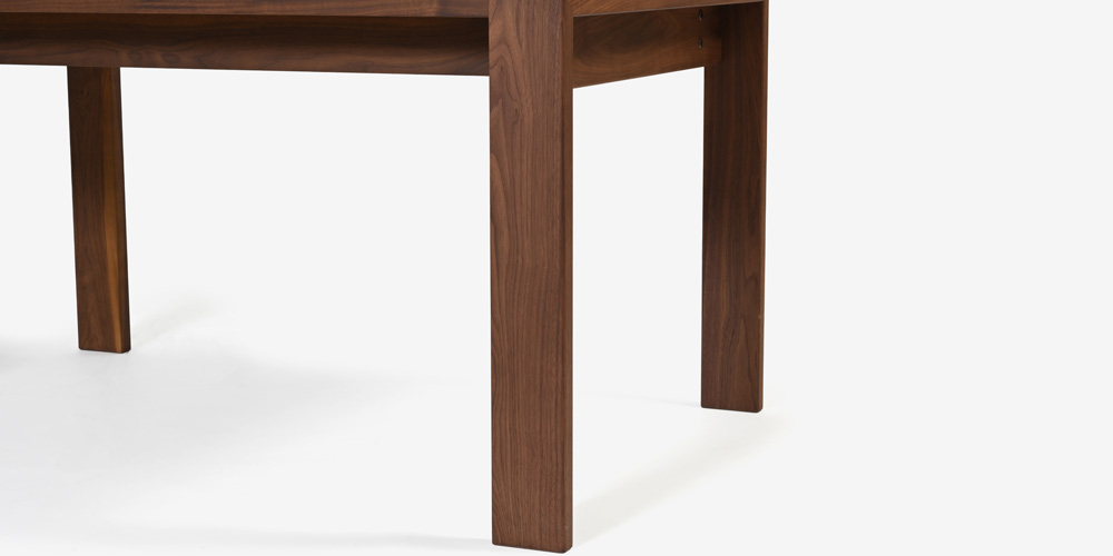 伸長式ダイニングテーブル「ST-BW2228」脚部アップのカット