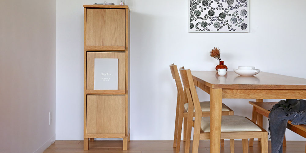 マガジンレコードラック「レッチェ」幅39.5cm ホワイトオーク材のコーディネートイメージ