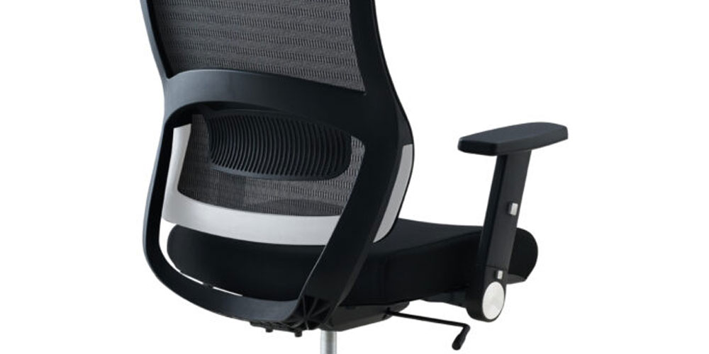 ランバーサポート調節