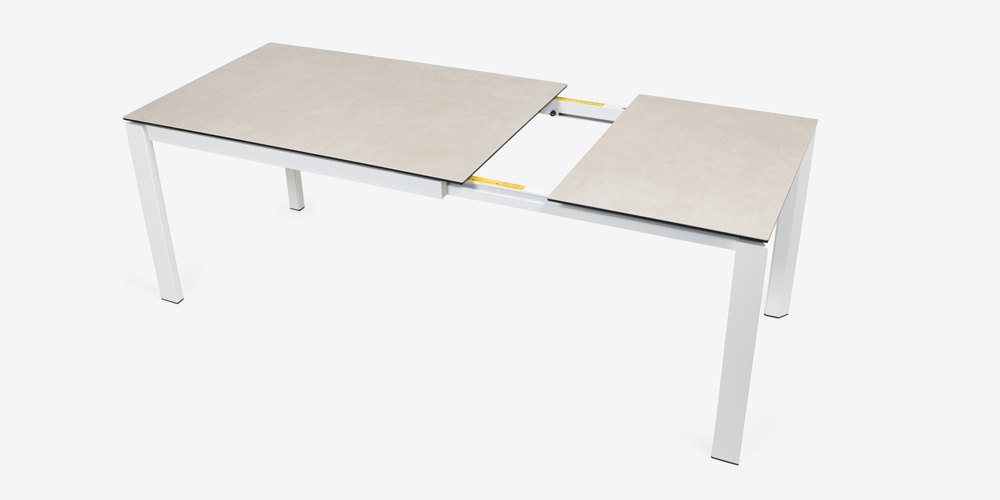 カリガリスダイニングテーブル