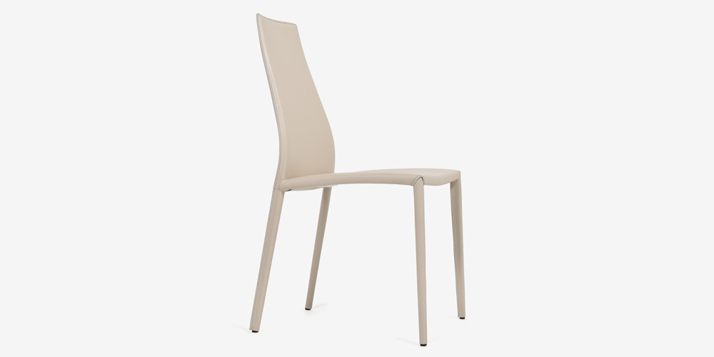 Calligaris（カリガリス）ダイニングチェア「Aida CS1484」革ベージュ色　横からのカット