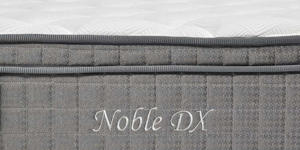 ノーブルDX ロゴ刺繍