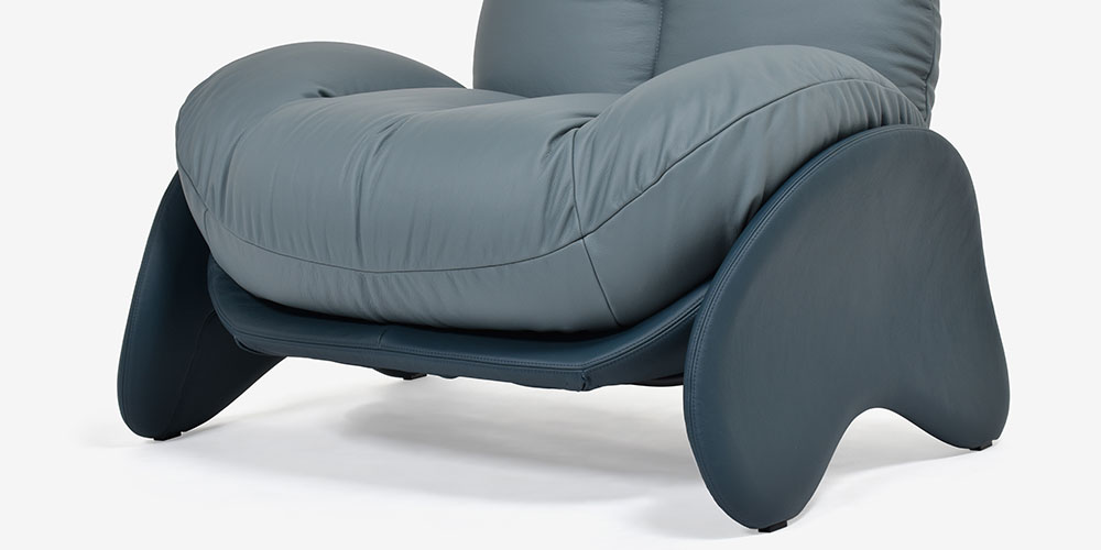 アームチェア「スクワッシュ」のアームデザイン