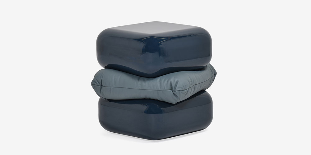 サイドテーブル「スクワッシュ」斜めから