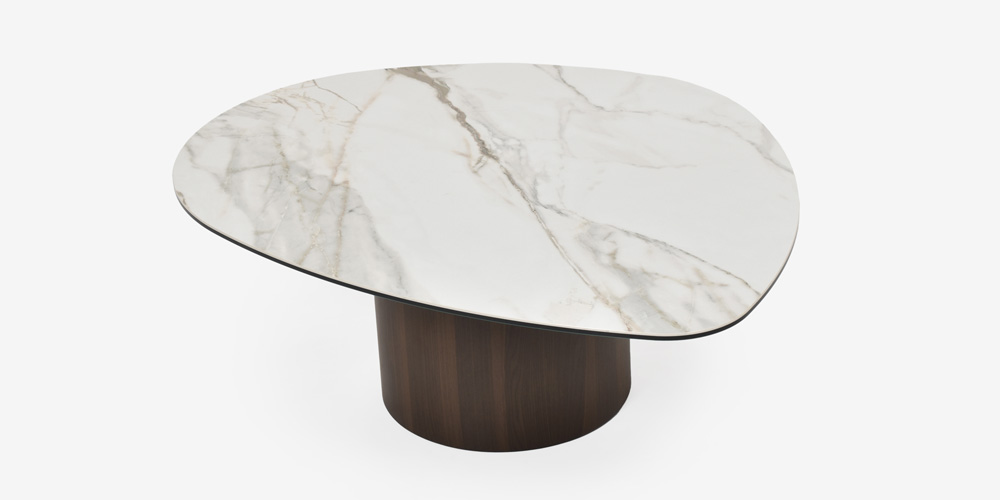 空間に遊び心とアートのような上質さをプラスしたセンターテーブル「マッシュルーム」