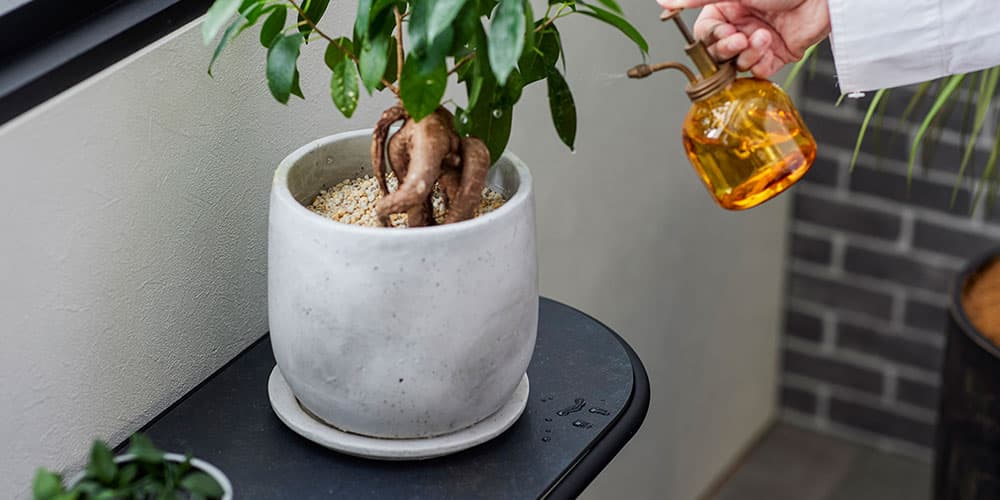 サイドテーブル「MST-252」の水に強いメラミン天板