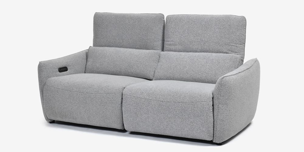 【商品画像】電動リクライニングソファ「ルッカ」斜めから見た画像