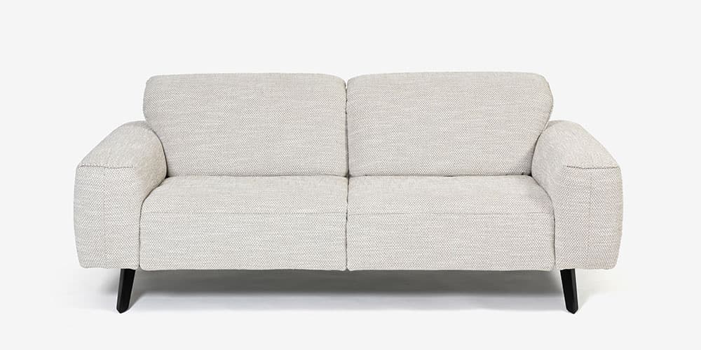 無駄を削ぎ落とした直線的なラインが美しい、シグナソファの全体像