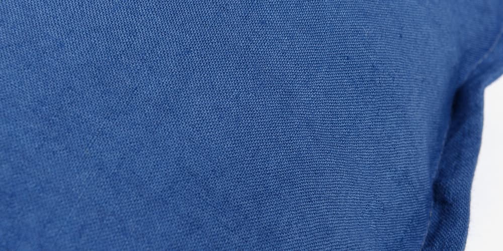 独特のムラ感やシワ感があるナチュラルな風合いのクッションカバー「ワッシャーリネン」ネイビー