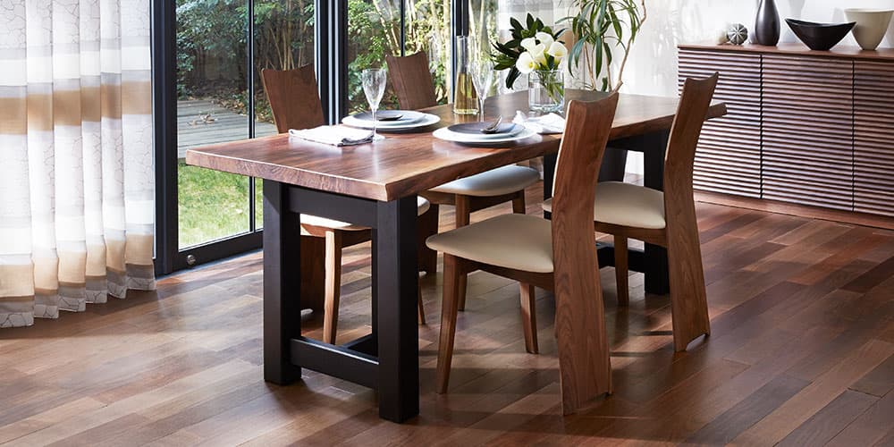 無垢天板とのダイニングセットイメージ