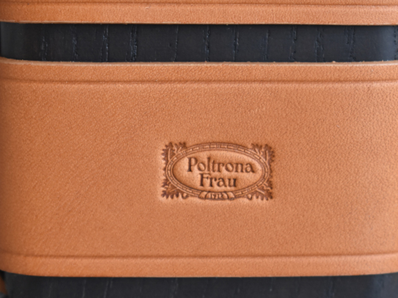 PoltronaFrau（ポルトローナ・フラウ）ベンチ「ブレラ」革キャメル色