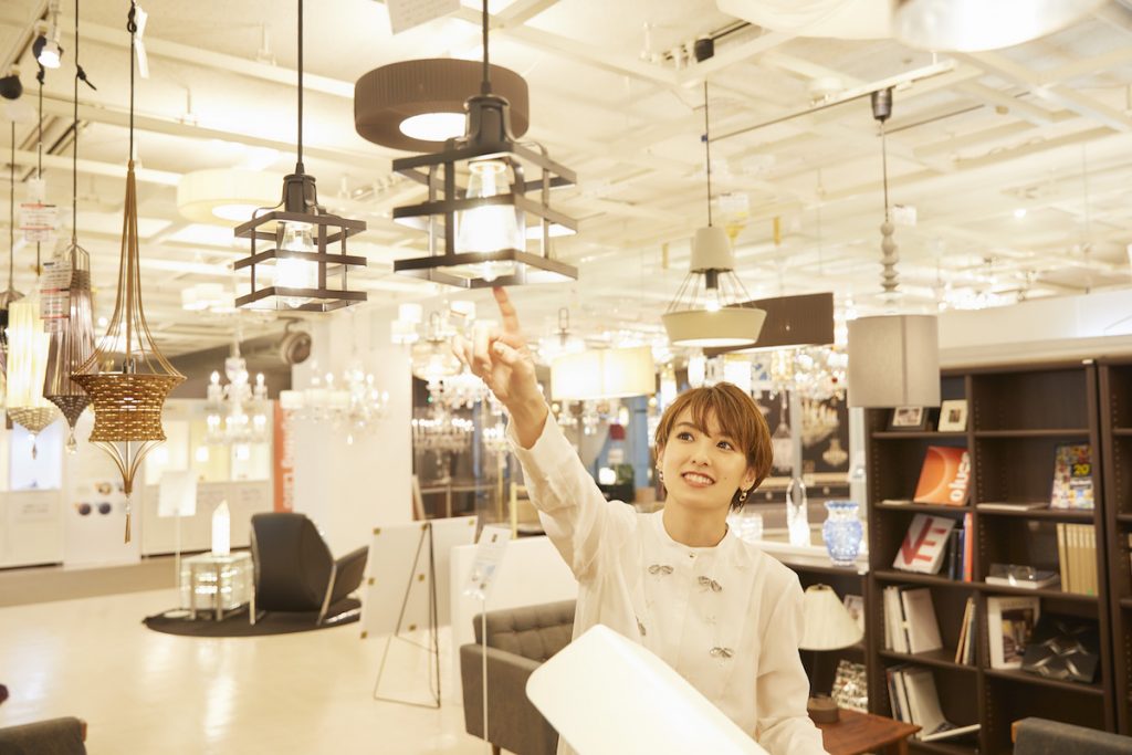 南明奈さんが今欲しいのは、印象的に空間を彩る間接照明 vol.2